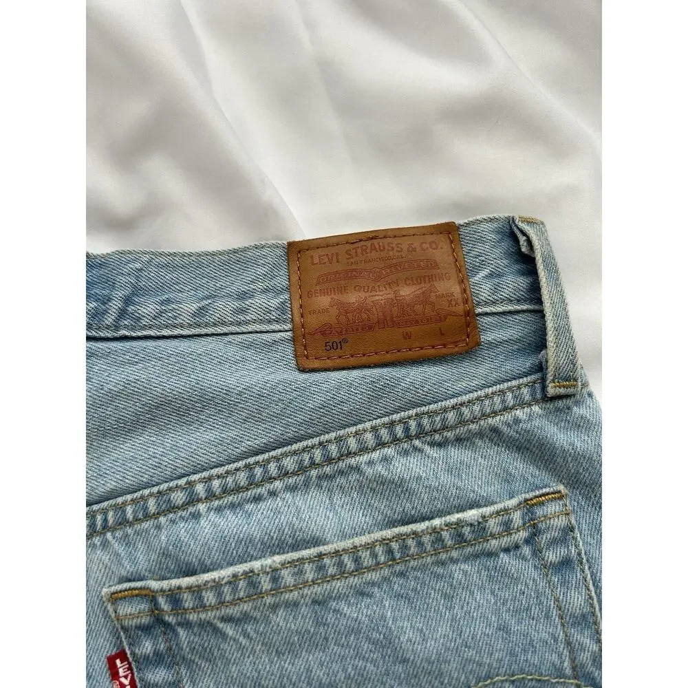 Levi's 501 Women's Denim Distressed Shorts Sz 27 Resort Summer Boho Indie Summer - Picture 3 of 5